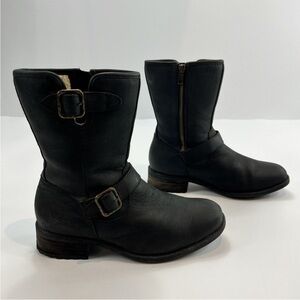UGG 1007542 Chaney Leather Moto Boots
